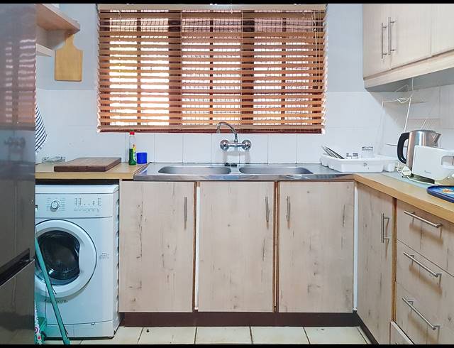 2 BEDROOM SECTIONAL TITLE FOR SALE IN SCOTTBURGH CENTRAL